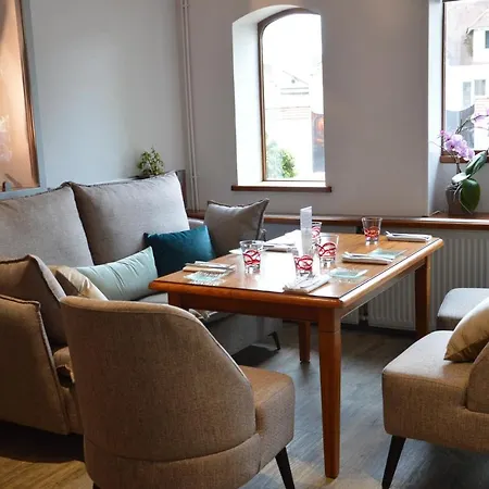 ホテル Nicey - Spa, Lounge, Coworking ロミイ・シュル・セーヌ